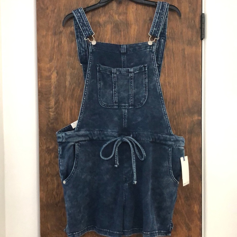 Overall shorts